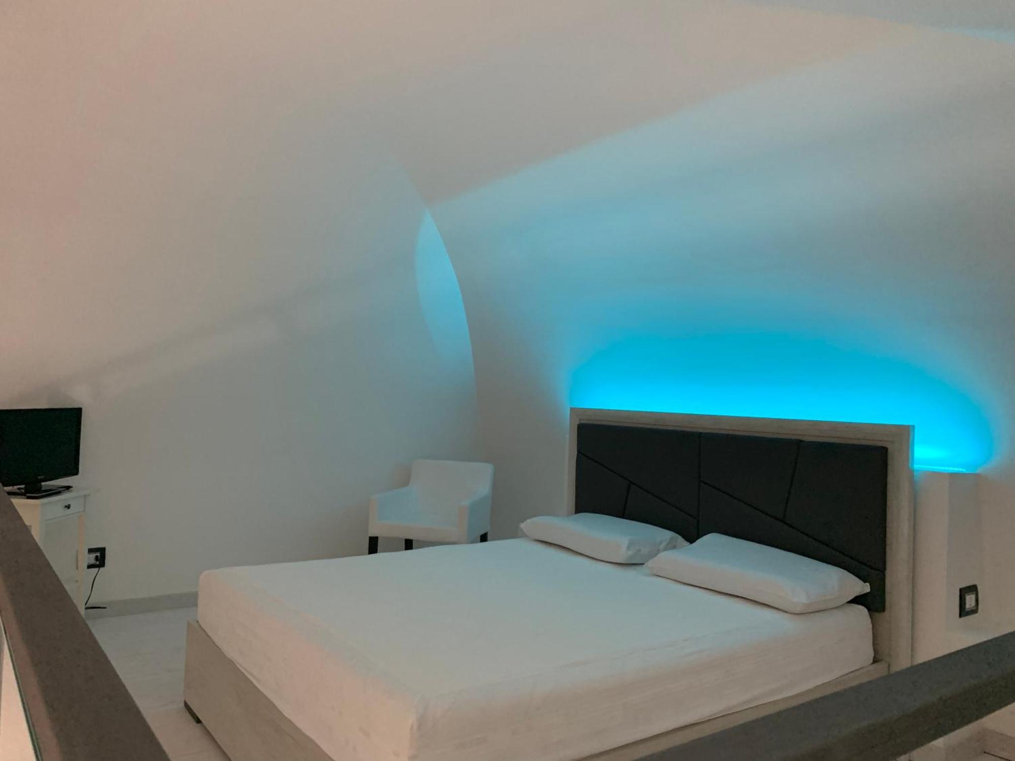 Little Dreams Apartment Trani Bagian luar foto